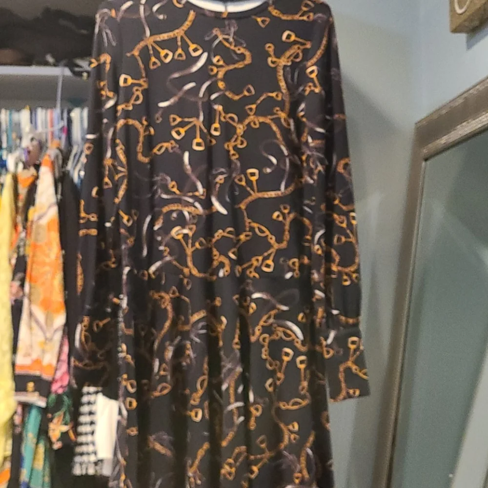 Zara Black and Gold Long Sleeve Dress - Picture 3 of 3